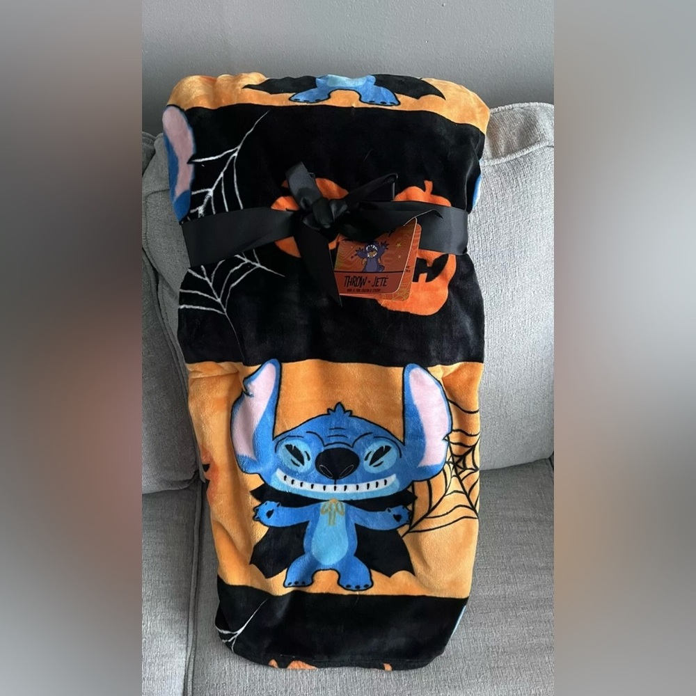 TikTok Viral Halloween Blanket. Shipping is included in price. $40 flat